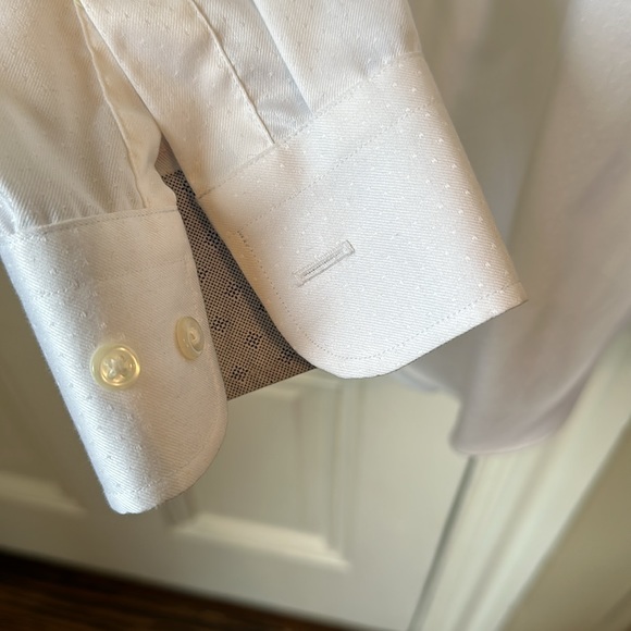 Nordstrom brand men’s no iron white Swiss dot button up size 17 - Picture 3 of 4